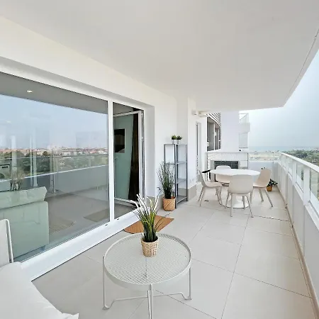 Global Properties, Moderno Con Terraza En Gran Canet