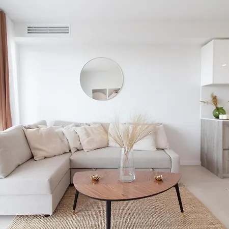Global Properties, Moderno Con Terraza En Gran Canet Apartment *